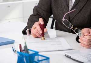 Какая госпошлина при завещании квартиры родственнику?